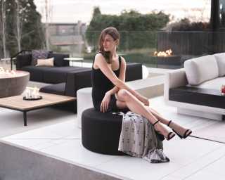 Outdoor Dresden Scene featuring Outdoor Nova poufs in arcadia and palisades