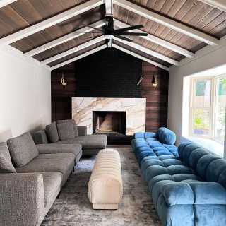 Image by @thedeleoncollective Image by @thedeleoncollective